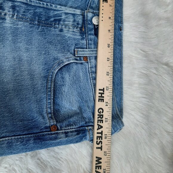 Levi's 501 Man's Blue Straight Legs Fly Buttons Distressed W33/L32 Denim Jeans - Picture 5 of 12